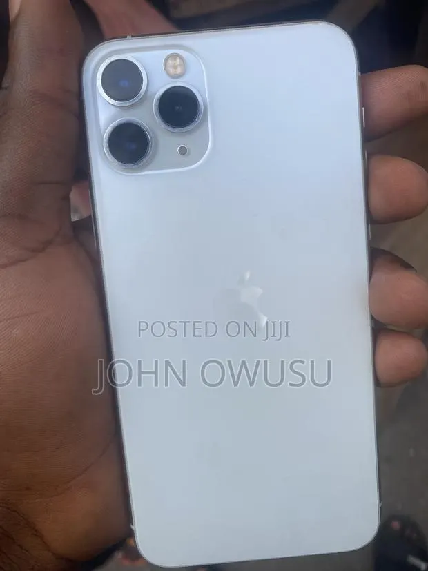 Apple iPhone 11 Pro 64 GB White · Photo 1