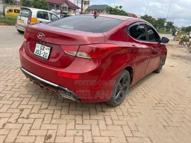 Hyundai Elantra 2013 Red · Photo 1