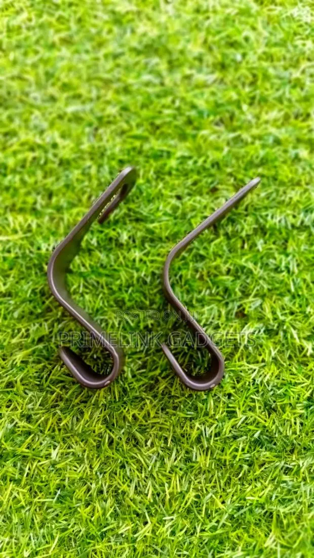 Car Seat Plastic Hooks · Photo 1