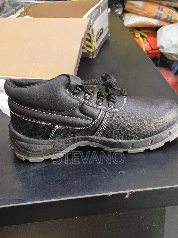 Delta Safety Boot · Photo 1