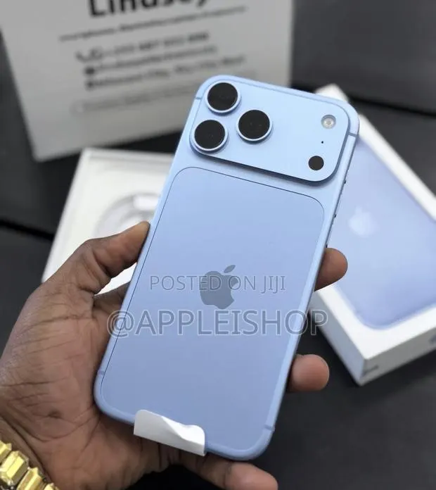 Apple iPhone 18 Pro Max 512 GB Blue · Photo 1