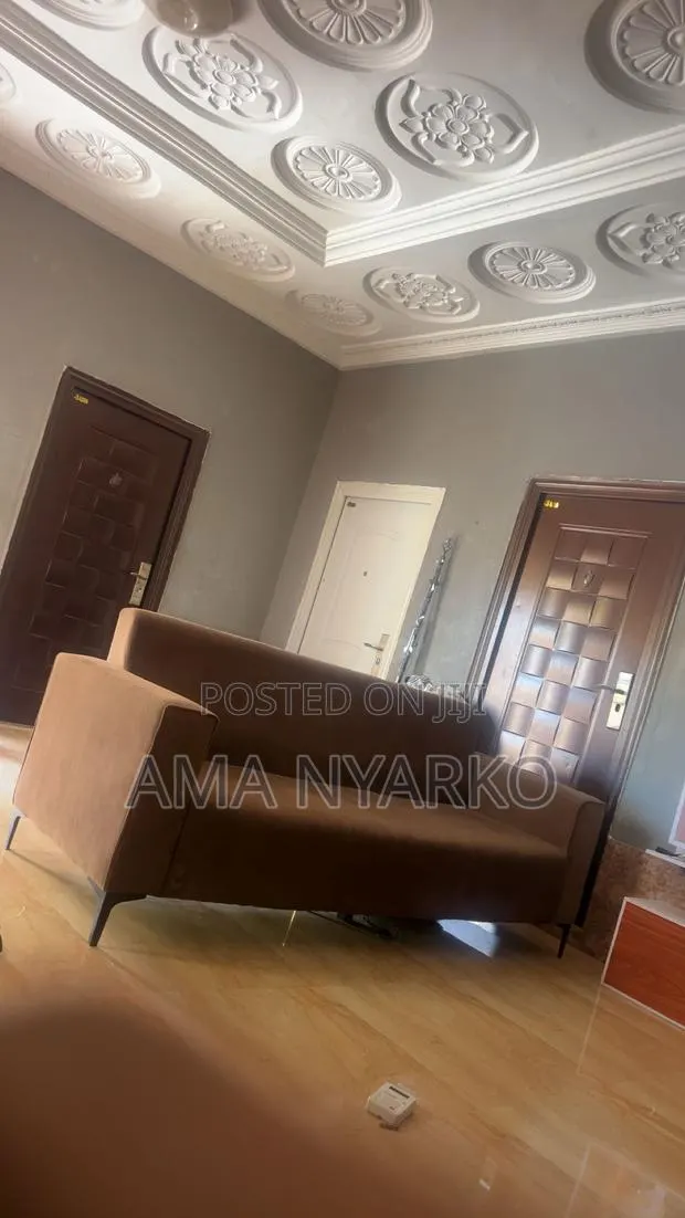 3 in 1 Sofa for Sell · Photo 1