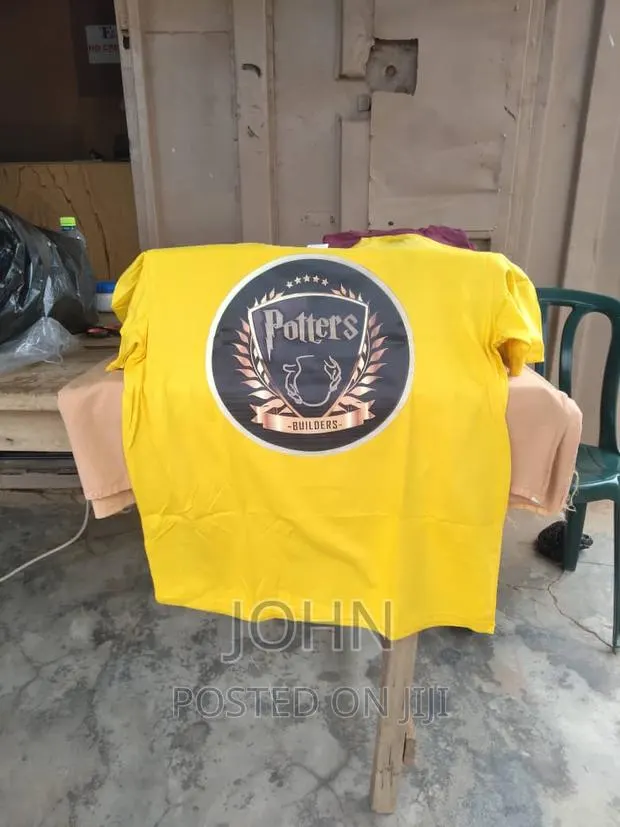 Customized Quality T-shirts, Poly Bags And Mug Printing · Photo 1