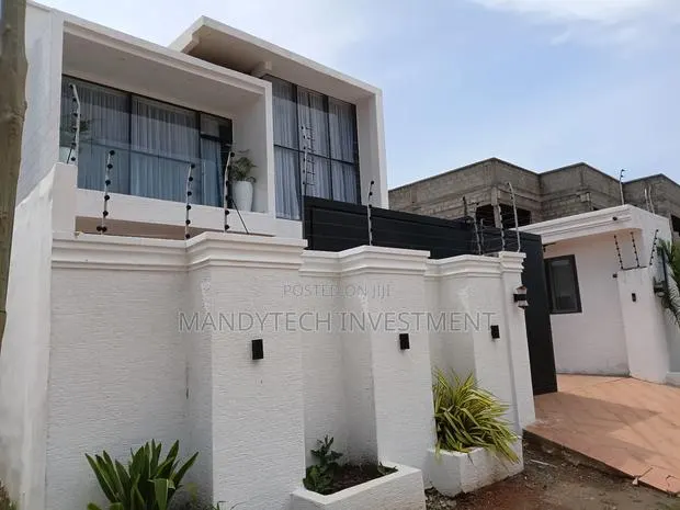 Furnished 5bdrm Mansion in School Junction for sale · Photo 1