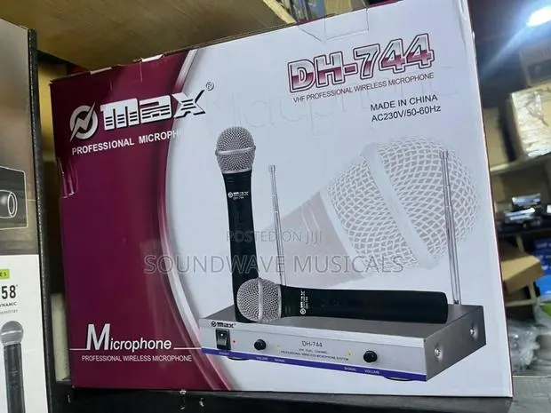 Max -Dh-744 VHF Wireless Microphone · Photo 1