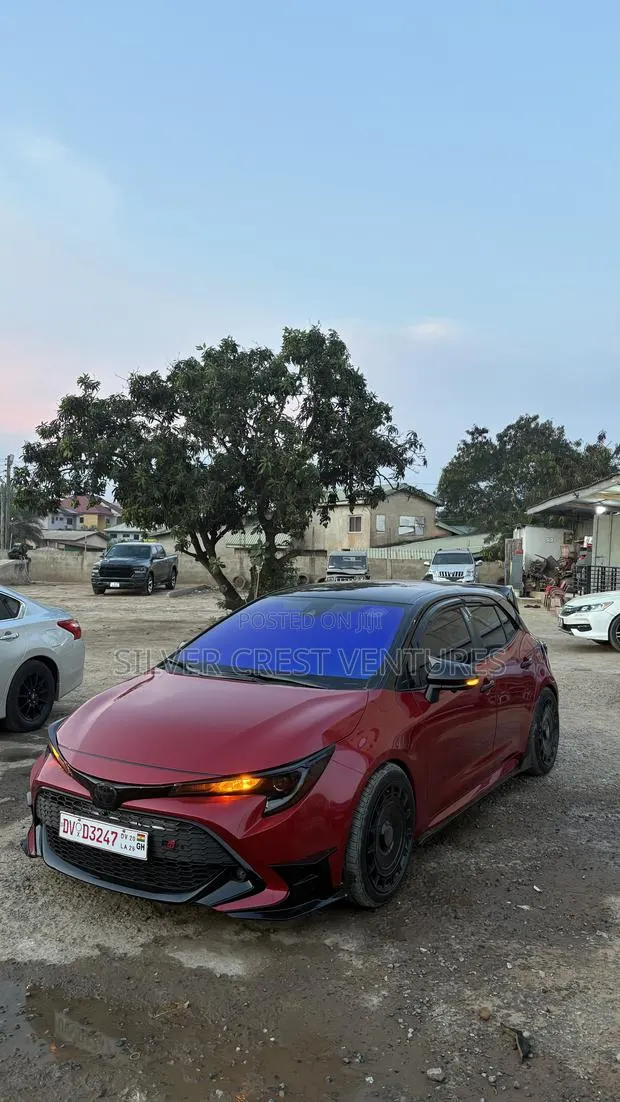 Toyota Corolla XSE 2021 Red · Photo 1