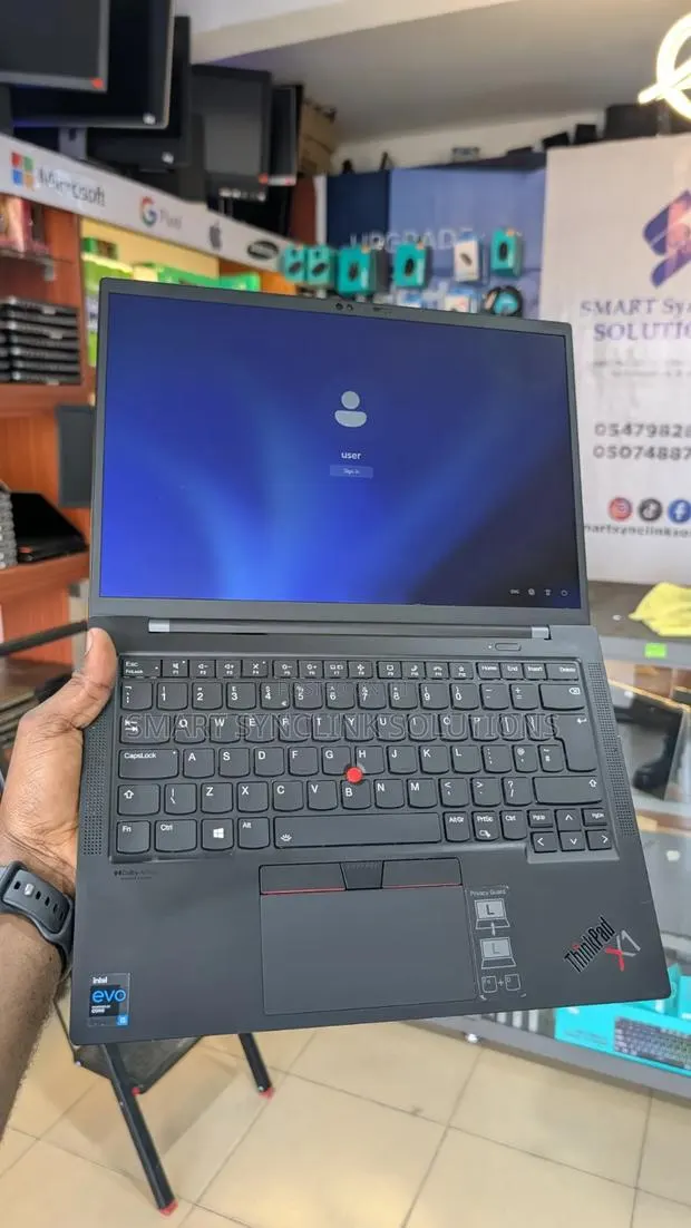 Laptop Lenovo ThinkPad X1 Carbon 16GB Intel Core i5 SSD 512GB · Photo 1