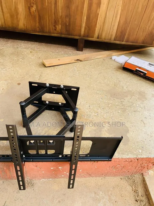 Tv Mount for Led TVS Between 33 -80inchs · Photo 1