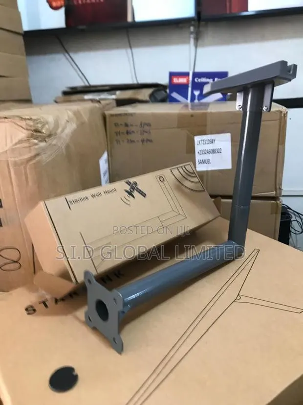 Heavy-Duty Wall Mount for Uninterrupted Starlink Speeds · Photo 1