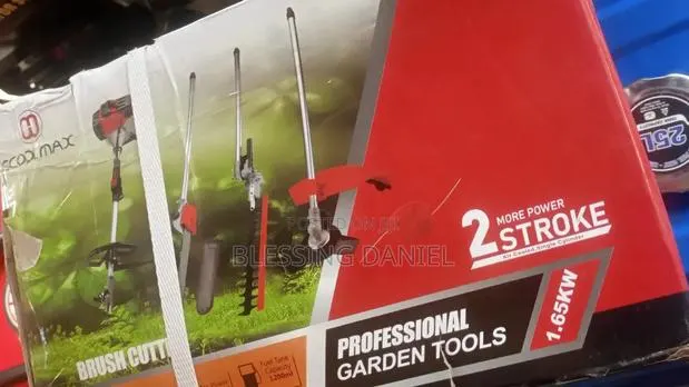 2 Strokes Brush Cutter · Photo 1
