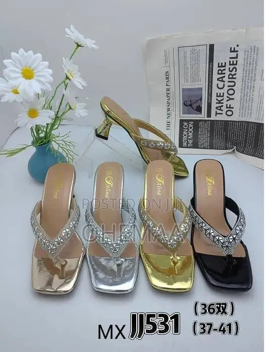 Women’S Rhinestone Heeled Slippers · Photo 1