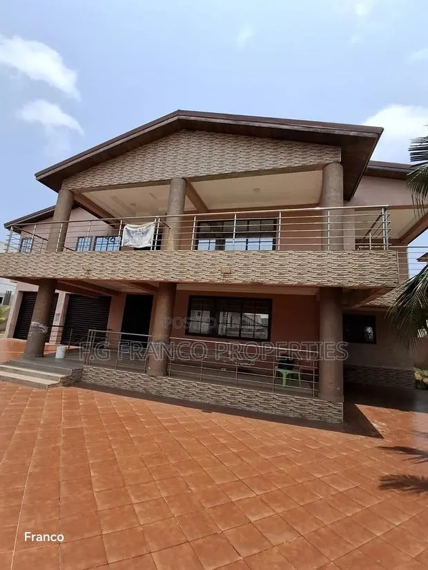7bdrm House in Kg Franco Properties, Baatsona Total for rent · Photo 1