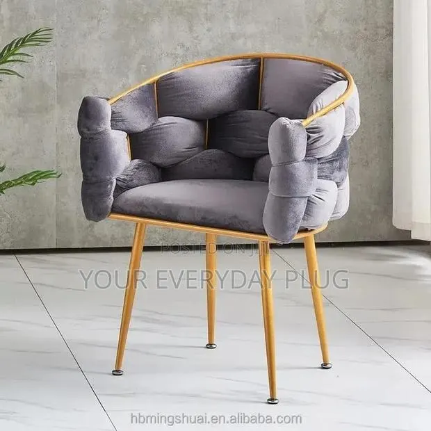 Modern Simple Velvet Single Sofa Chair · Photo 1