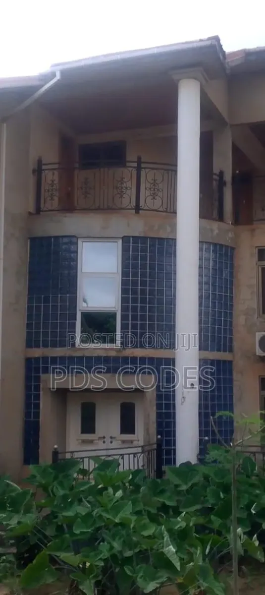 7bdrm House in Kumasi Metropolitan for sale · Photo 1