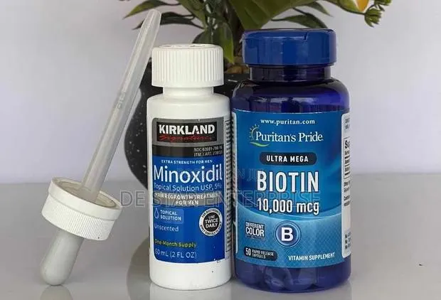 Biotin +Kirkland Minoxidil Extra Strength for Beard and Hair · Photo 1