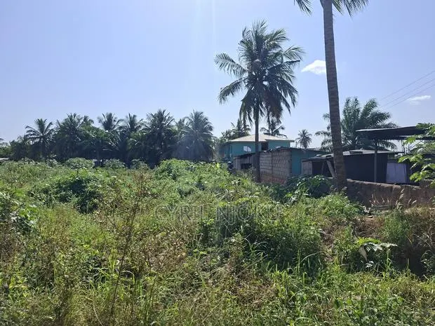 5 Plots of Land for Sale at New Legon · Photo 1