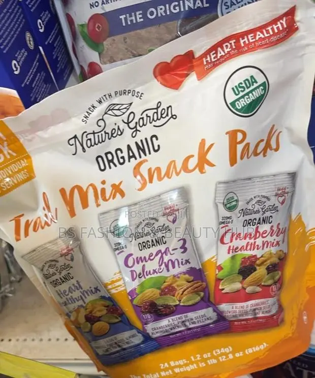 Natures' Garden Organic Trial Mix Snack Packs · Photo 1