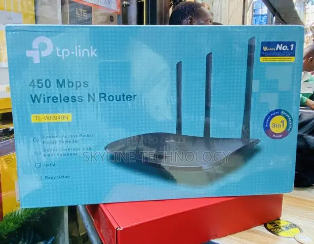 High Speed Tp Link Wifi Repeater/ Access Point. · Photo 1