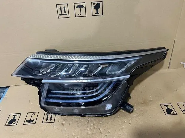 2021 Kia Seltos Headlights · Photo 1