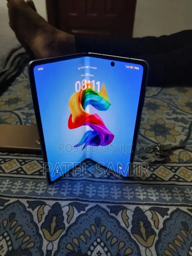Honor Magic V5 512 GB Rose Gold · Photo 1