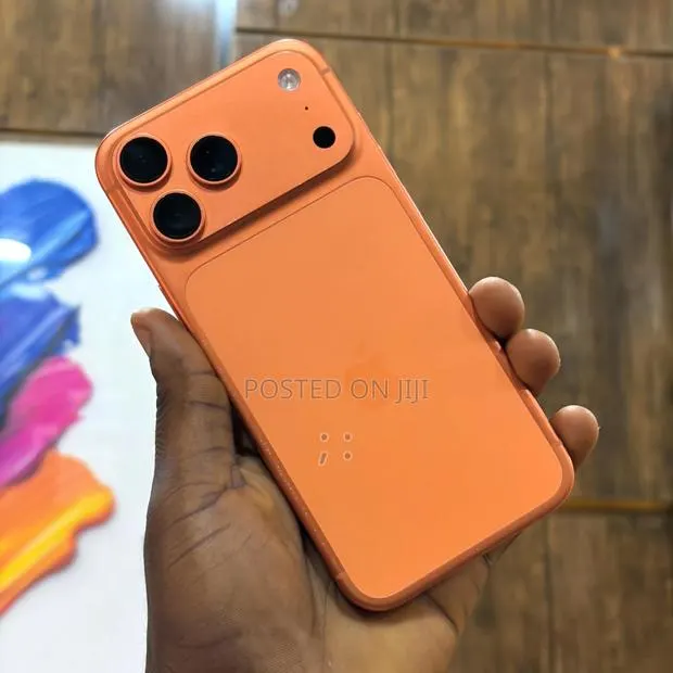 Apple iPhone 17 Pro Max 512 GB Orange · Photo 1