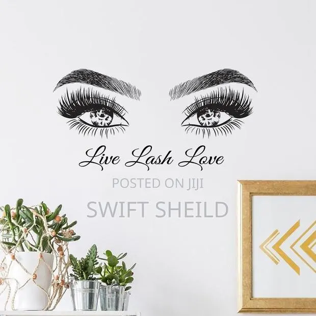 Live Love and Lash Wall Sticker · Photo 1