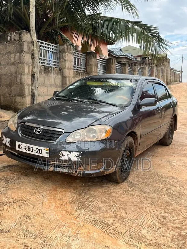 Toyota Corolla 2005 Black · Photo 1