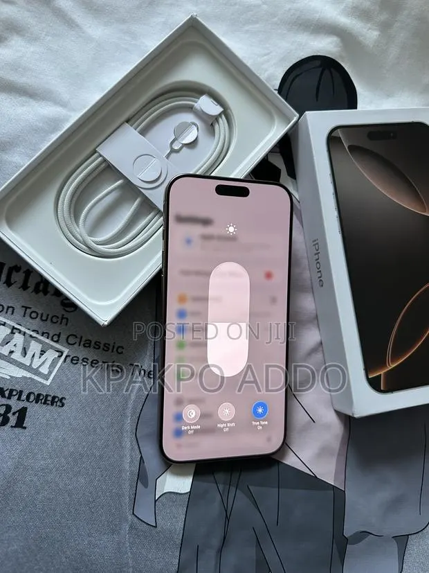 New Apple iPhone 16 Pro Max 512 GB Gold · Photo 1