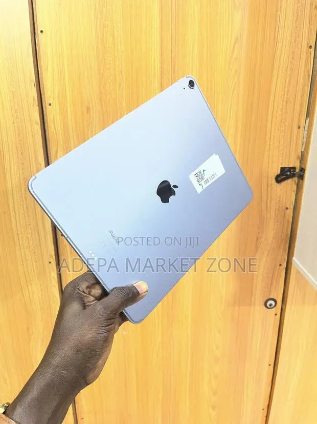 Apple iPad Air 13 (2024) 256 GB Gray · Photo 1