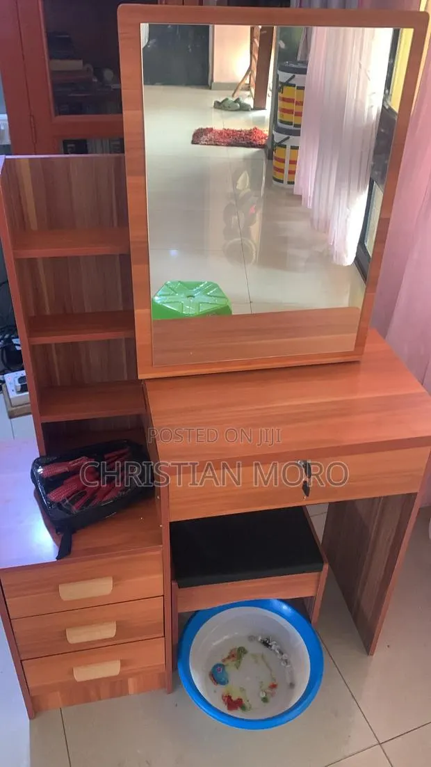 Dresser Draw · Photo 1