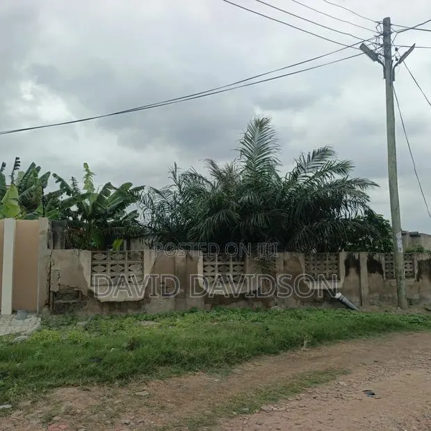 4bdrm Chalet in 4 Bedroom House , Tema Metropolitan for sale · Photo 1