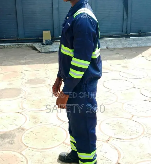 Reflective Coverall · Photo 1