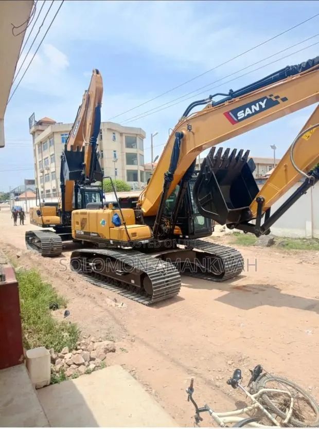 Excaviators for Sale · Photo 1