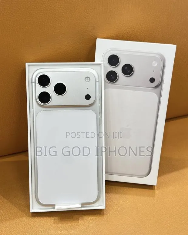 Apple iPhone 17 Pro Max 256 GB Silver · Photo 1