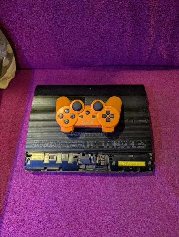 Ps3 Super Slim With 10 Gamed · Photo 1