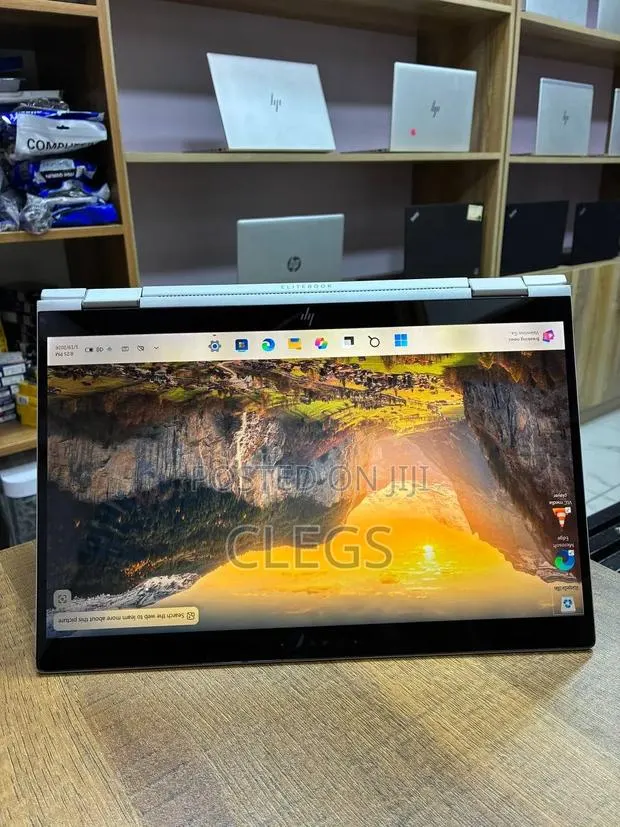 Laptop HP EliteBook X360 1030 G3 8GB Intel Core i5 SSD 256GB · Photo 1