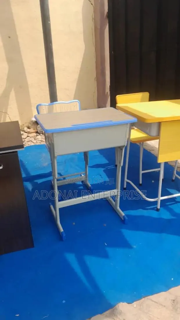 Studying Desk for Students Vcx67 · Photo 1