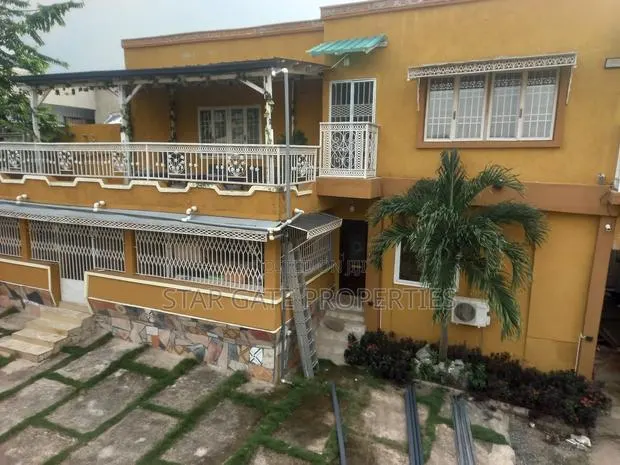 39 Bedrooms Hoste for Sale at Garden City University. · Photo 1