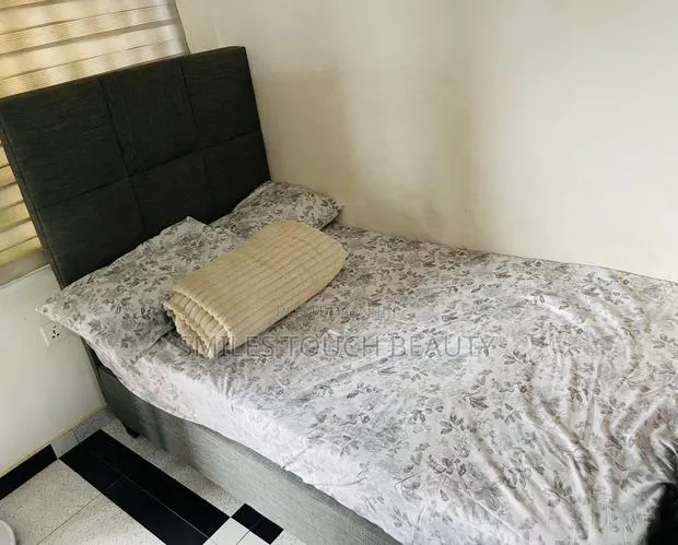 11⁄2 Size Bed for Sale · Photo 1