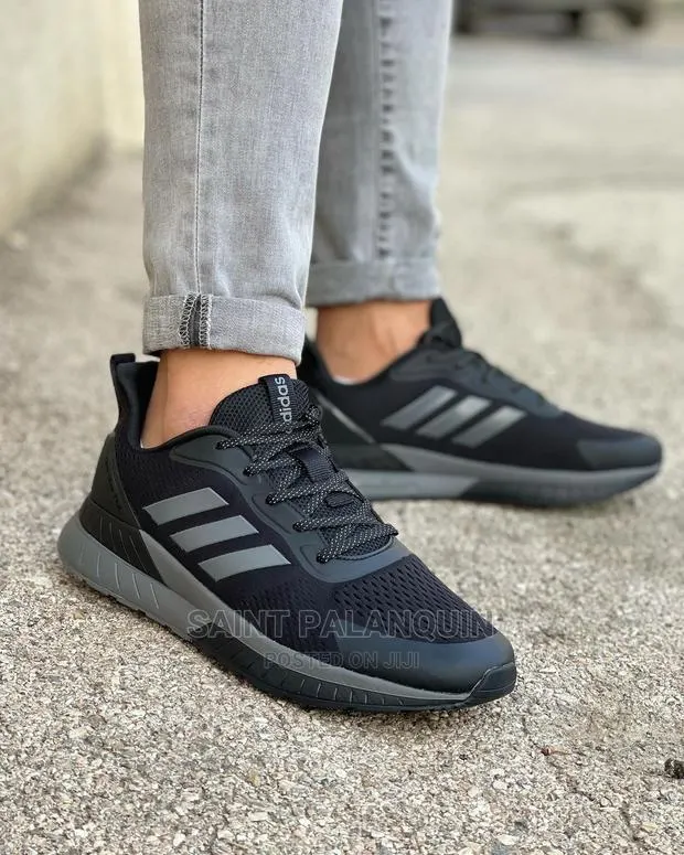 Adidas Questar Sneakers · Photo 1