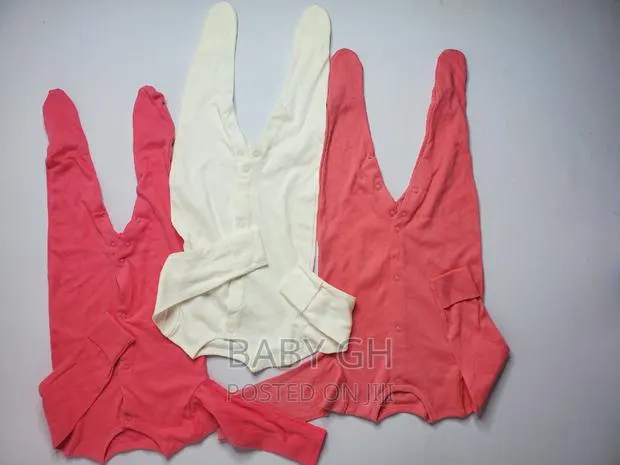3 Set George Baby Bodysuits · Photo 1