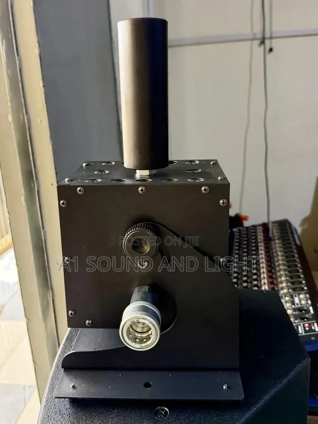 Prolumen CO2 Cannon Fog Jet Stage Effects Machine With LED · Photo 3