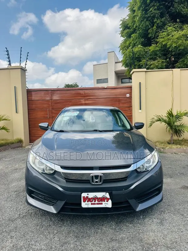 Honda Civic 2017 Gray · Photo 1