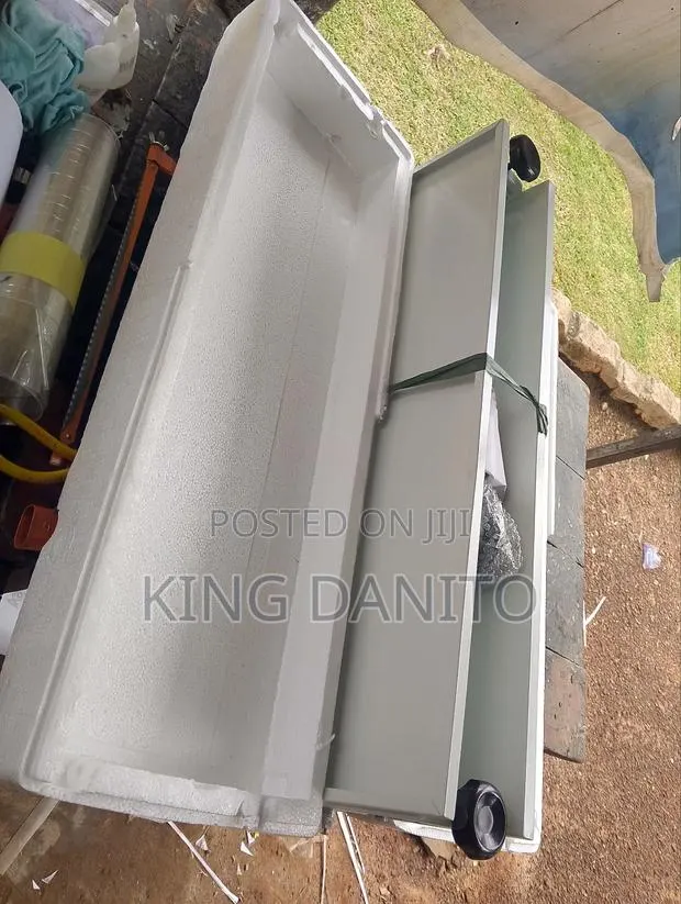 Cold Laminator 4 Sale at an Affordable Price 40 Inches · Photo 3