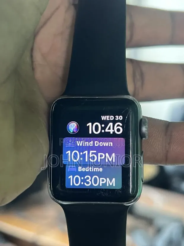Apple Watch Series 3 GPS – 38mm Aluminum · Photo 1