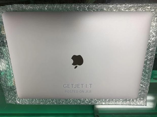 2020 Instant Macbook Screens Replacement From 2019 to 2020 · Photo 2