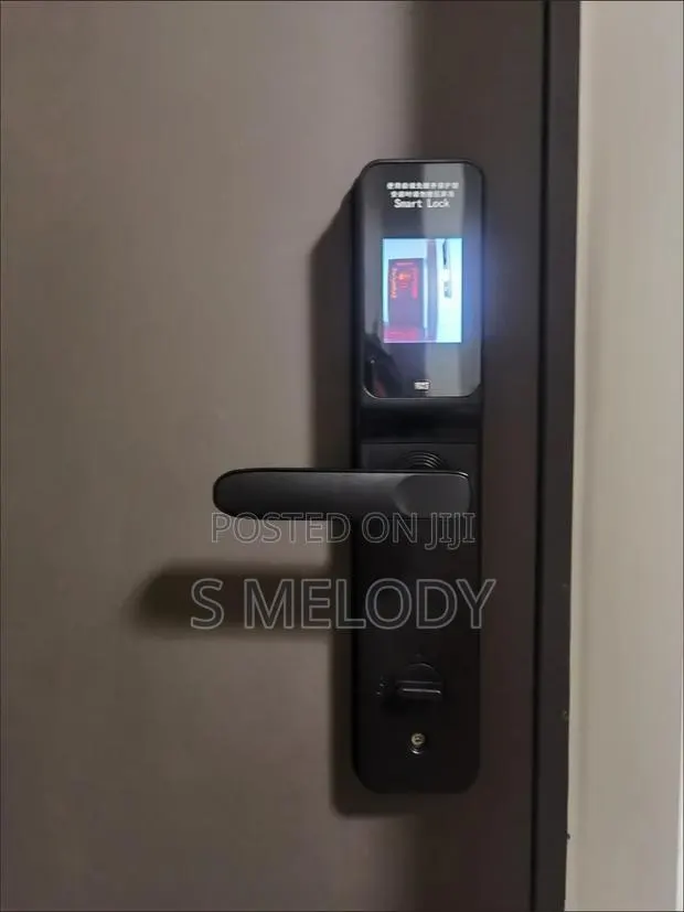 Smart Door Lock · Photo 3
