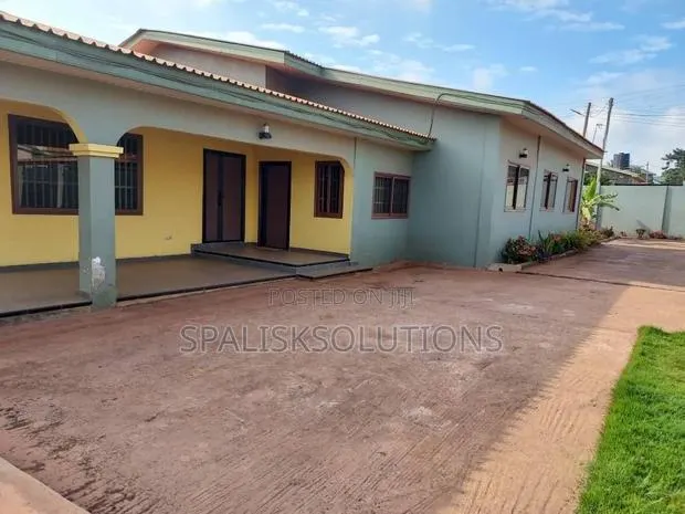 4bdrm House in Adenta, Prisons for sale · Photo 1