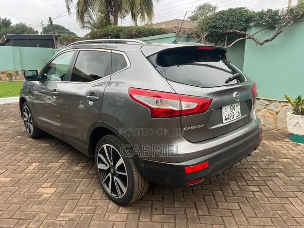 Nissan Qashqai 2016 Gray · Photo 1