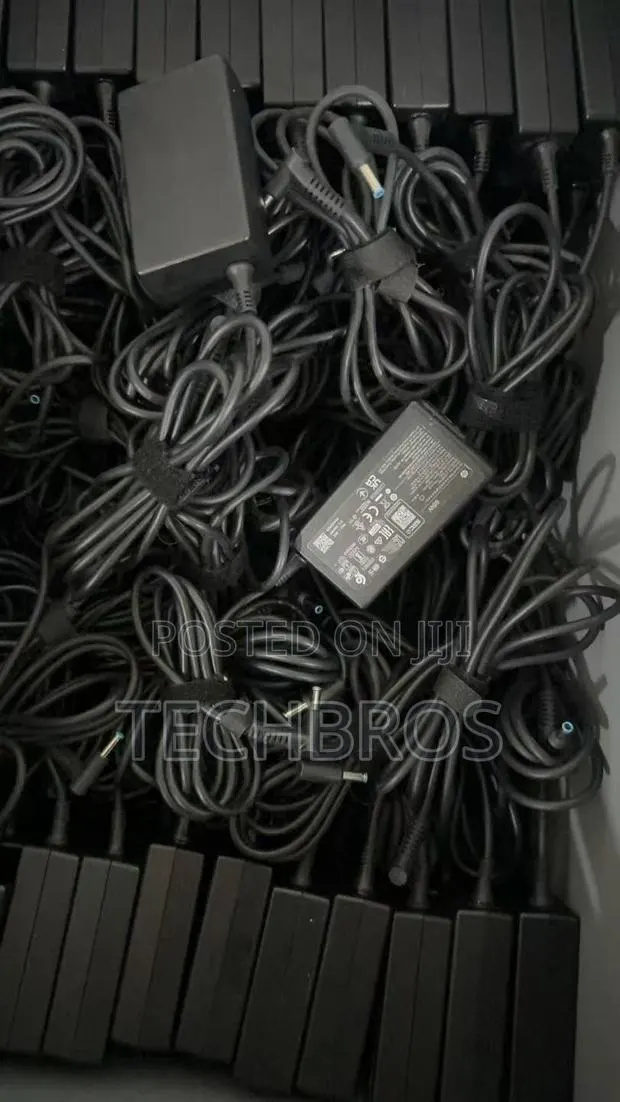 Original Hp 65w Blue Pin Charger( Home Used) · Photo 1